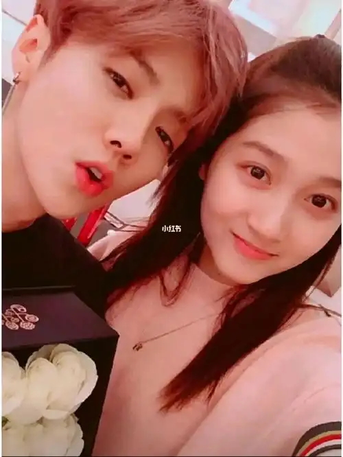 鹿晗关晓彤领证