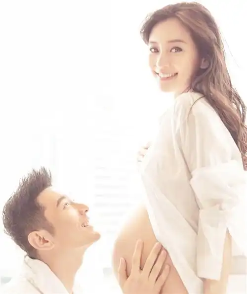 angelababy孕照 笑容明艳