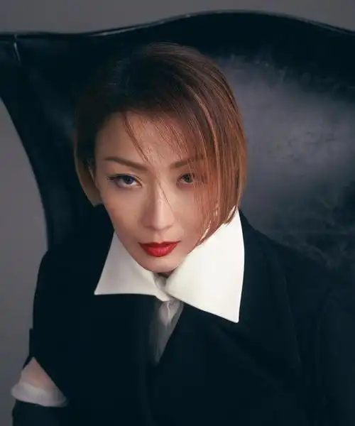 出轨门多年后郑秀文的决定堪称人间清醒