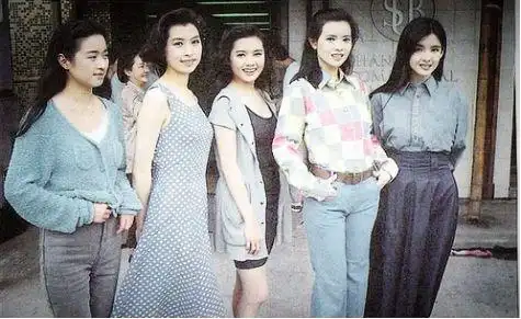 光影美人说之二:靓绝五台山——蓝洁瑛