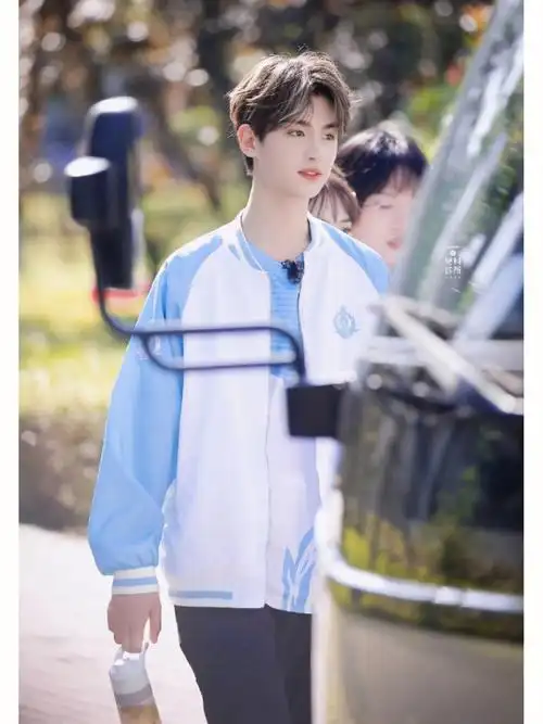 justin黄明昊超级无敌帅气图片