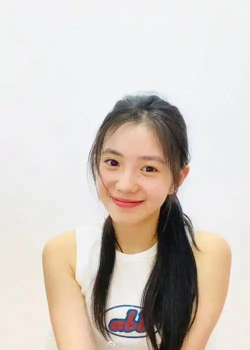 蔡徐坤鞠婧祎,张译刘浩存,明道,潘玮柏,周深_查理_妻子_作品