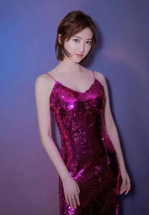 景甜真是人间富贵花穿樱花粉长裙优雅大气美出新高度