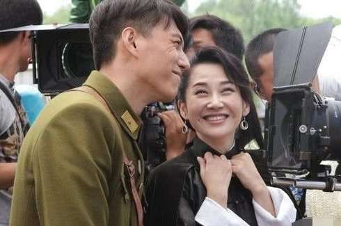 靳东许晴演情侣,太甜蜜!这么养眼的抗战剧你竟然没看过?