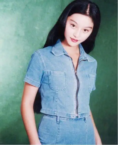 范冰冰从小到大都是美人坯,为啥那么多人说她整容?