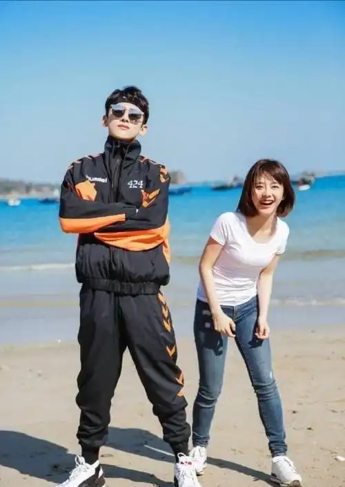 谭松韵欧豪疑似热恋她跟男同事都像情侣网友质疑剧方炒作