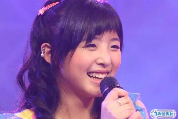 "超女"人气王却惨到五年没戏拍,逛街看电影打发时间路人认不出