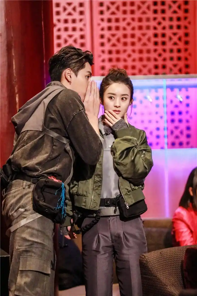 赵丽颖吴亦凡热聊似闺蜜双吴cp遇危机