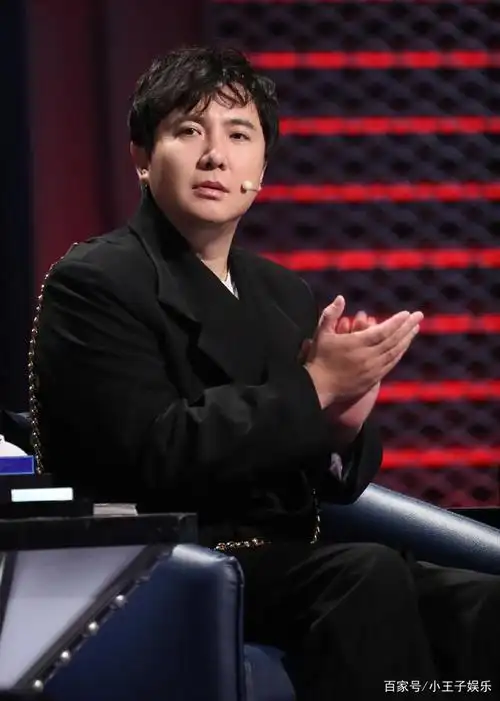 沈腾回应没扶杨幂:上台前杨幂曾特意嘱咐,放心吧,转头就忘了!