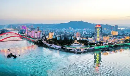 文明城市入画来 宜宾翠屏区谱写美好幸福生活华章