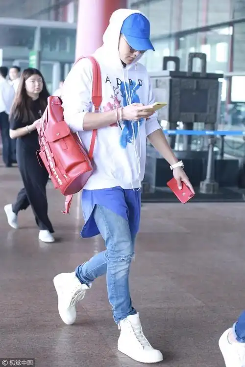 黄子韬:犬系男友高能养成!