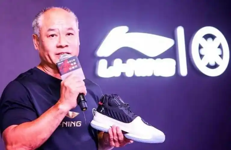 李宁的简历是什么