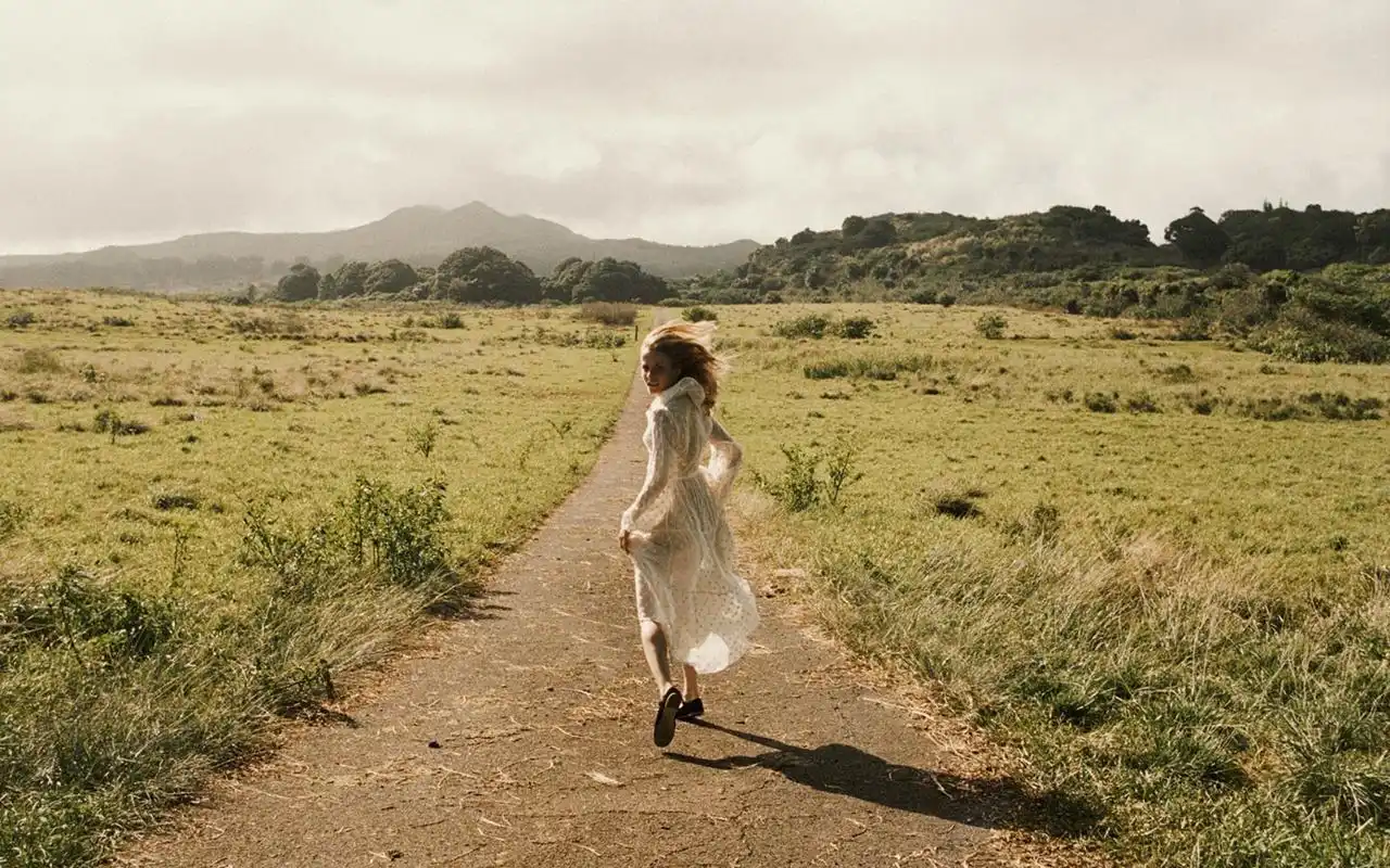 欧美文艺范美女图片桌面壁纸