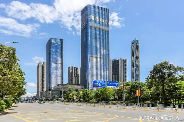 深圳壹方中心写字楼怎么样 办公室出租价格_宝安区_距离_新安街道