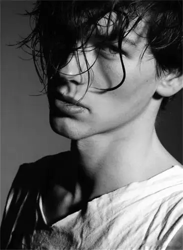 男生侧脸素描参照素材,素描男性侧颜摄影临摹素材