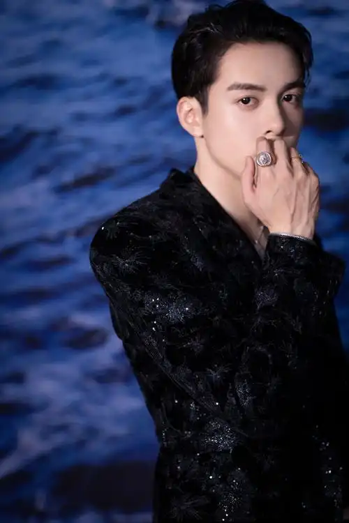 曾舜晞图片曾舜晞时尚芭莎年度派对图片