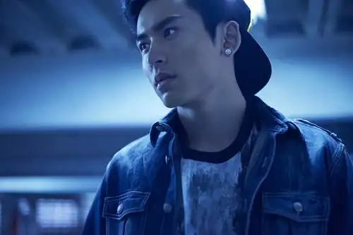 【图】张哲瀚综艺节目上玩疯了 不靠颜值靠实力