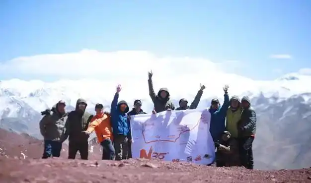 当然,我们后来也重返了羌塘为李聪明立了碑;后来又为帮一位陌生老兵