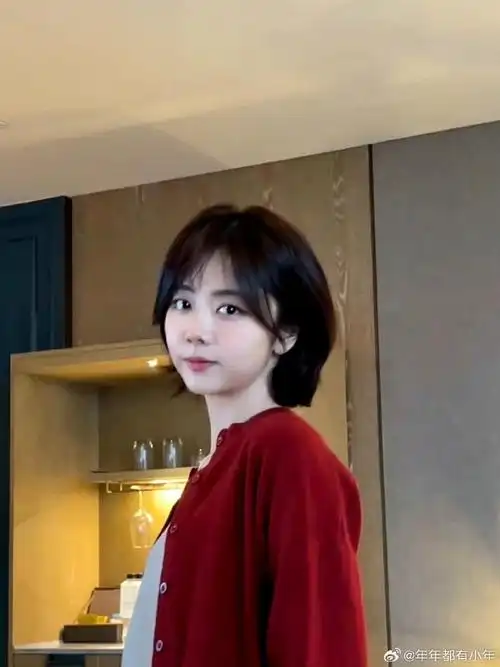 谭松韵超话|#谭松韵你比星光美丽#就像蝴蝶飞过的地方,载满了我的寄托