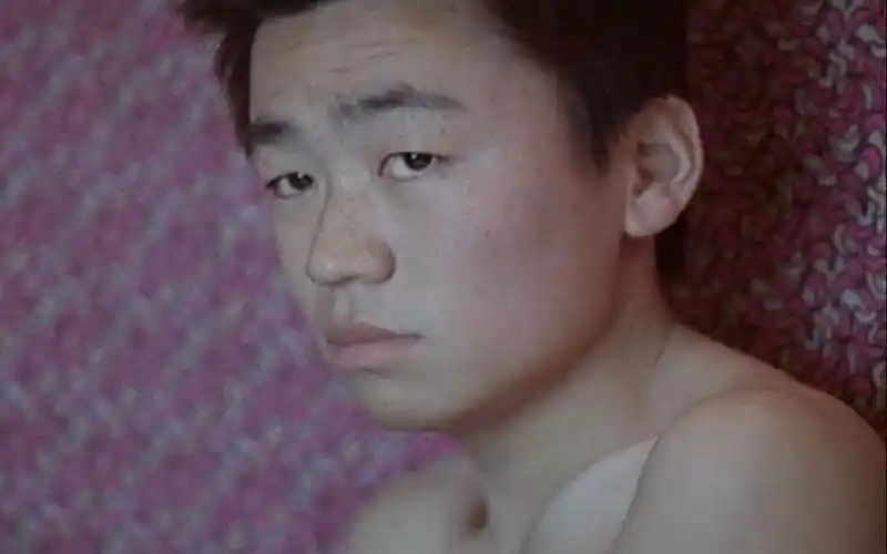 一部人性大片王宝强早期青涩之作诠释井下的黑暗世界