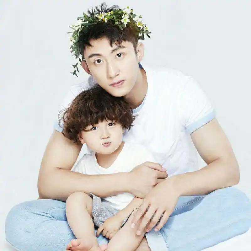 黄景瑜和豪豪懵大哥和萌小弟的日常,撒娇卖萌可爱