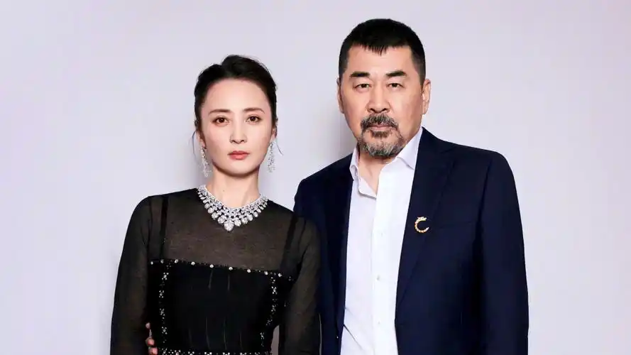 陈建斌谈与蒋勤勤合作,又一次爱上了她,超肉麻吹捧让蒋勤勤受不了