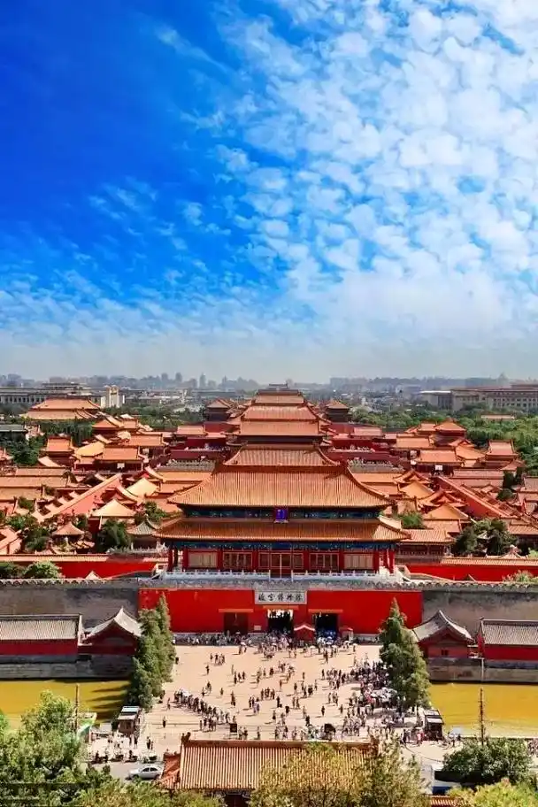 大门敞开,可是古代能有几位小主能踏出紫禁城的大门… 04 # - 抖音