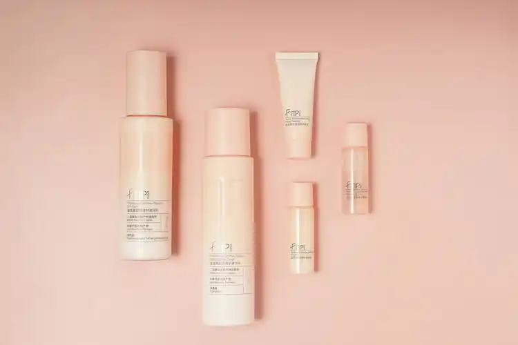 美妆护肤产品水乳拍摄|摄影|产品摄影|剪型简影 - 原创作品 - 站酷 (z