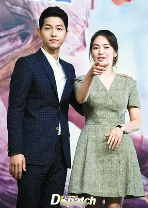 宋仲基宋慧乔甜蜜互夸