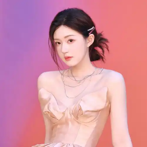 赵露思超话    自修头像·壁纸    #赵露思的皮肤状态