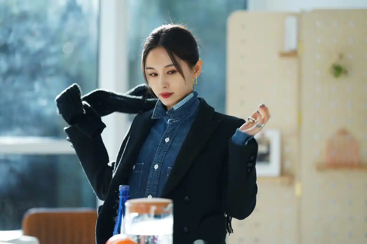 《怦然再心动》王子文酷飒"出征" 约会秘密武器竟是增高鞋垫_电视剧