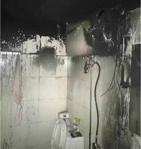恐怖!汕尾一居民家里的储水式电热水器发生爆炸