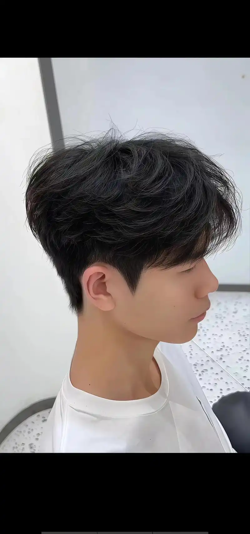 蓬松饱满有弧度的微分碎盖你不心动吗?#男生烫发发型推荐 #改