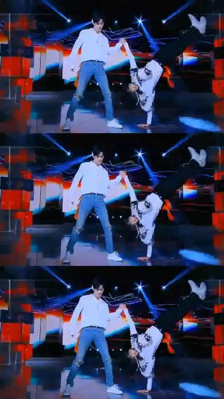 肖战王一博#以前是真的以为他俩跳舞水平差不多-度小视