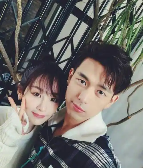 原创"四小花旦"杨紫和李现的瓜_朋友_毕业_恋情