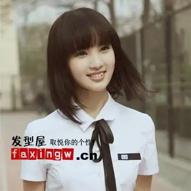 我是个女中学生,14岁,额头有点宽,稍稍有点高