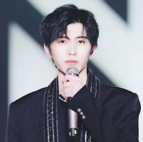 蔡徐坤滤镜头像抱图dd或点赞 - 堆糖,美图壁纸兴趣社区