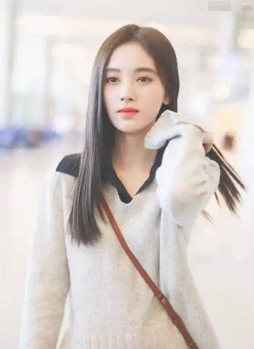 鞠婧祎气质这么好!