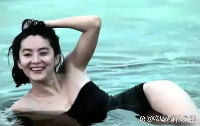 林青霞早年间玩水的一组造型曝光