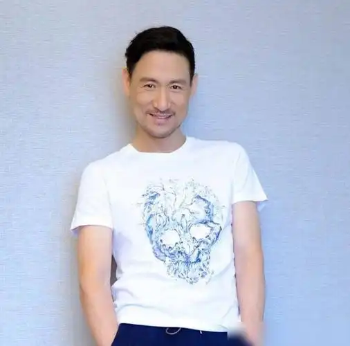 张学友近况曝光面容憔悴胡子斑白网友忧心不已