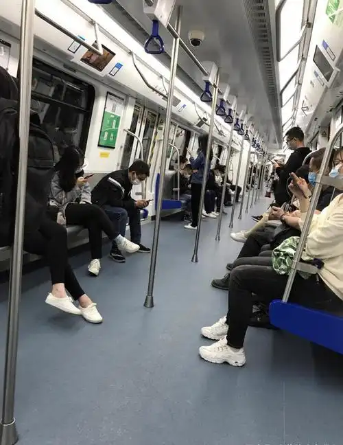 深圳疫情之下坐地铁下班有什么感受