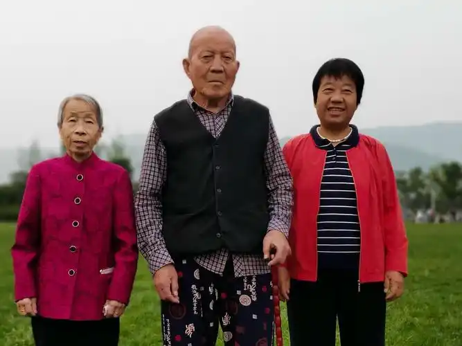 【孝敬父母合影照】