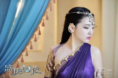 [消息]古装玄幻剧《盛唐幻夜》即将上线 百变造型吴倩开启探爱之旅