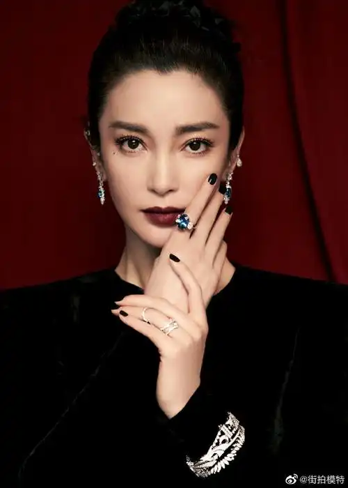 李冰冰微博之夜的造型好美!