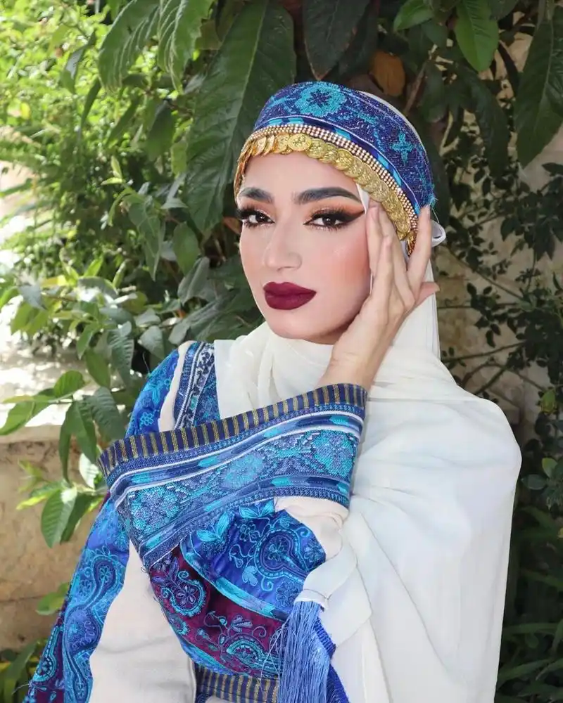 阿拉伯美女的特点,据说体味较重