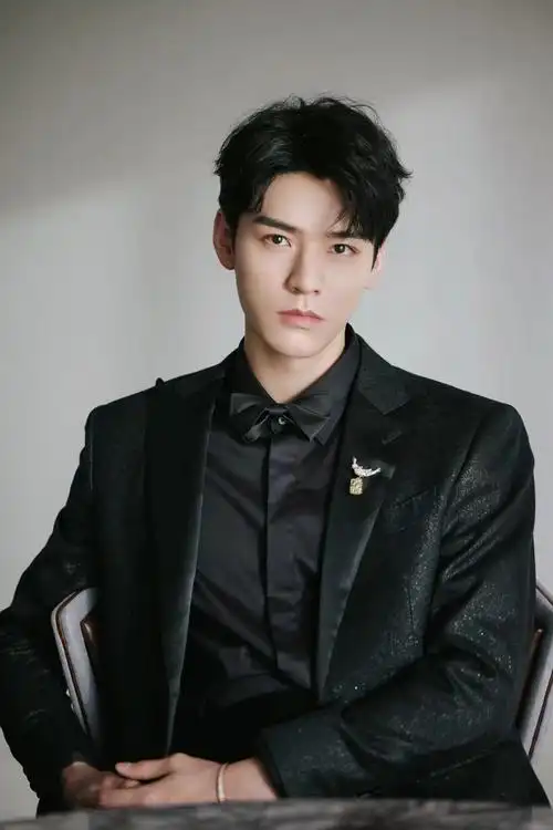 龚俊最新活动图来了!_高清图集_新浪网