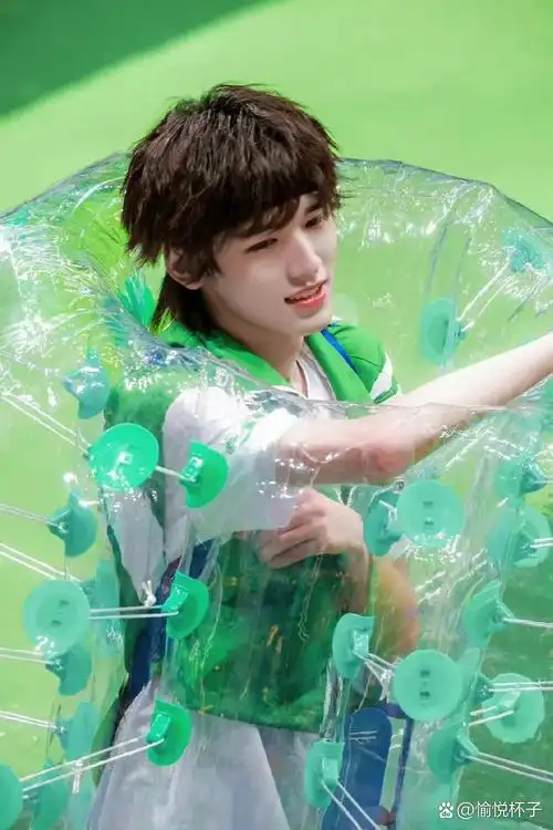 宋亚轩夏日运动会饭拍