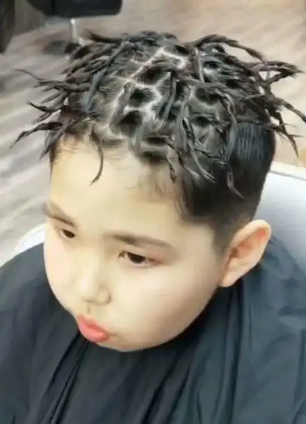 8岁小男孩烫了款锡纸烫,最后的样子好帅气