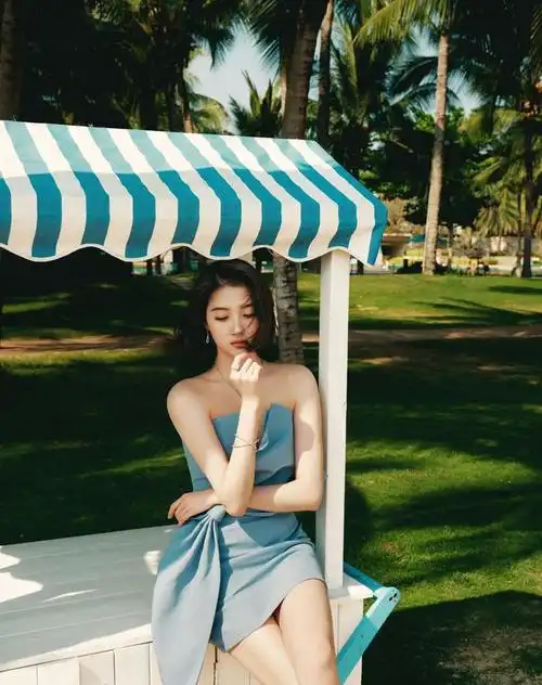 关晓彤蝴蝶蓝裙性感又迷人太吸引人了怪不得鹿晗着急追到手