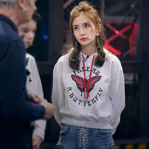 杨颖angelababy明星同款卫衣女秋季新款蝴蝶字母印花短款修身外套